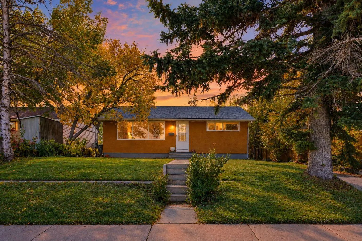Winston Heights/Mountview Real Estate Listing, Calgary, Alberta T2N2J2