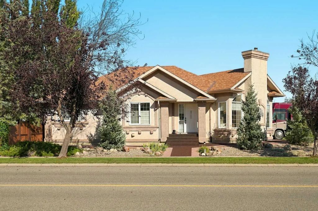 103 Canyon Terrace W, Lethbridge