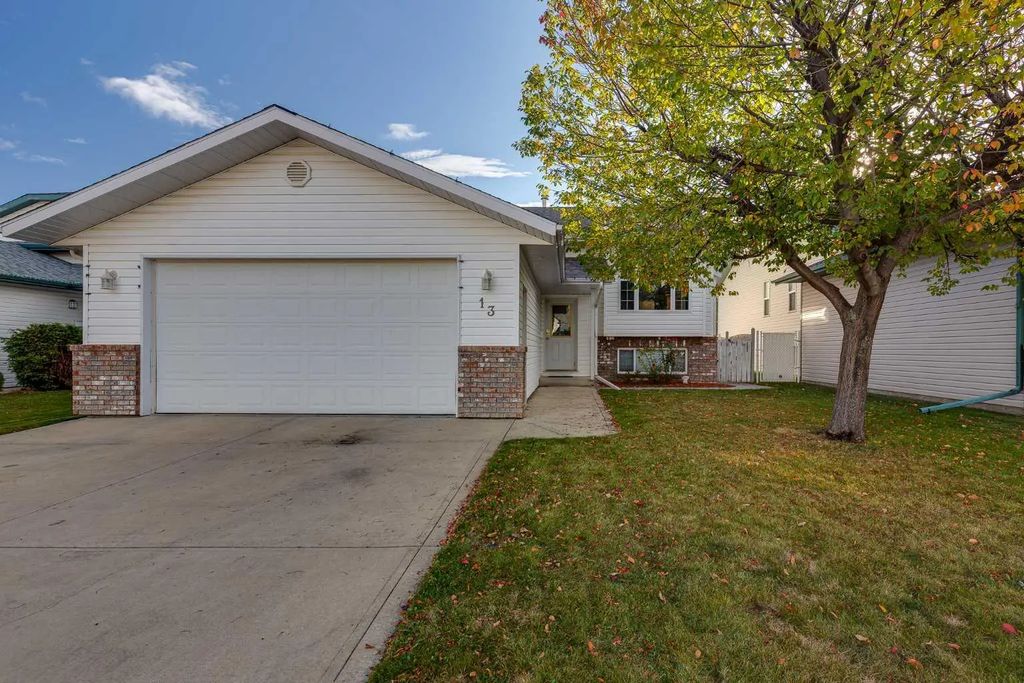 13 Dumas Crescent , Red Deer