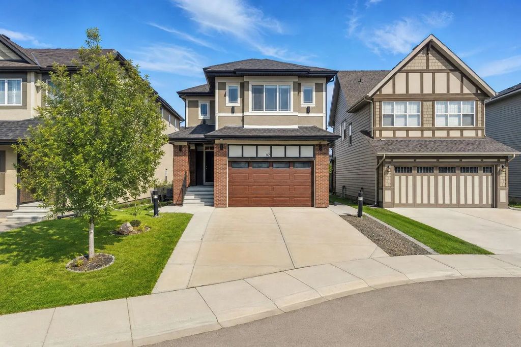 92 Masters Court Se, Calgary