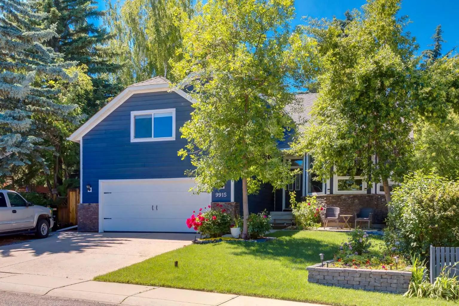 Pump Hill Real Estate Listing, Calgary, Alberta T2V 5G1