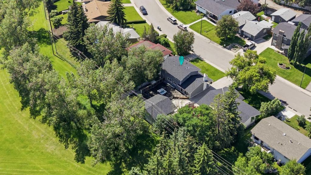 20 Mapleglade Close Se, Calgary
