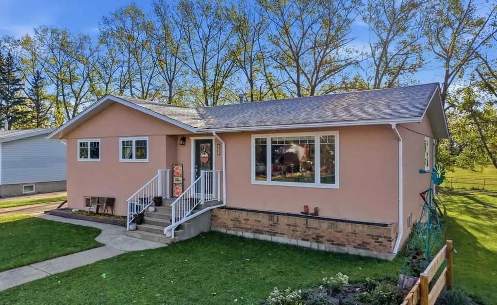 2211 Westview Crescent , Bowden