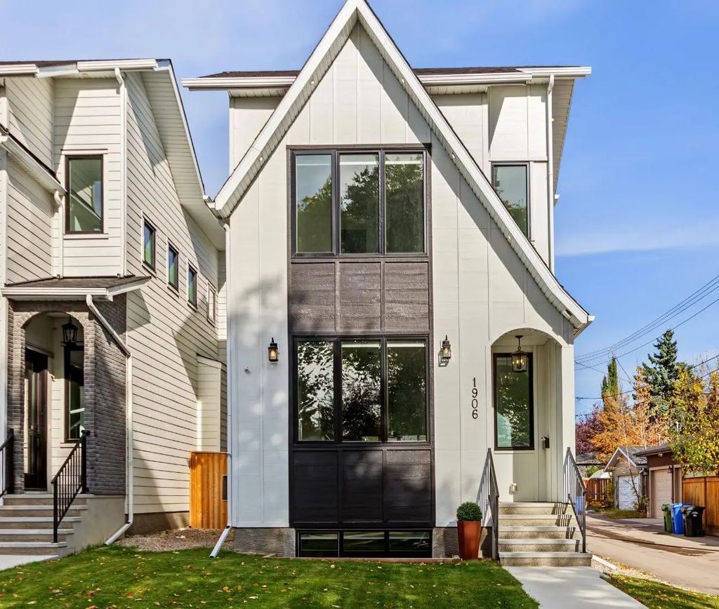 1906 43 Avenue Sw, Calgary