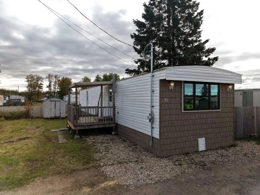 10 Kaybob Trailer Crt  , Fox Creek