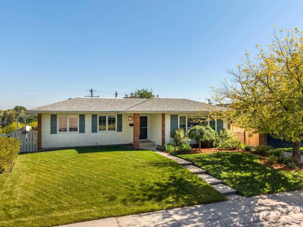 232 Lake Wapta Rise Se, Calgary