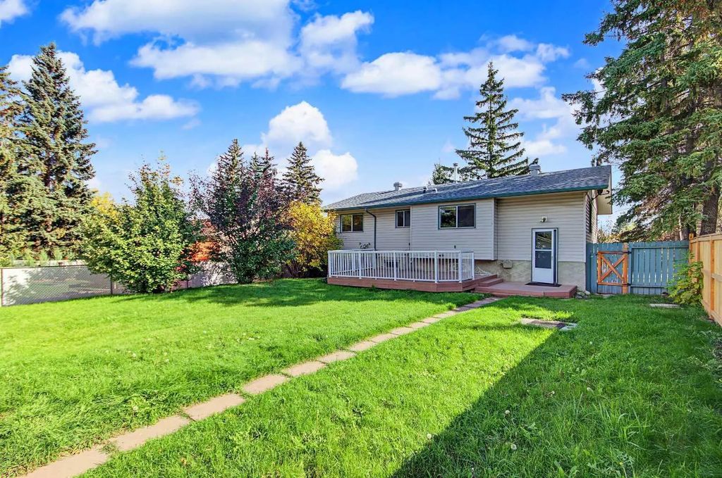 9611 24 Street , Calgary