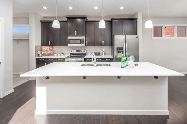 25 Marquis Place Se, Calgary