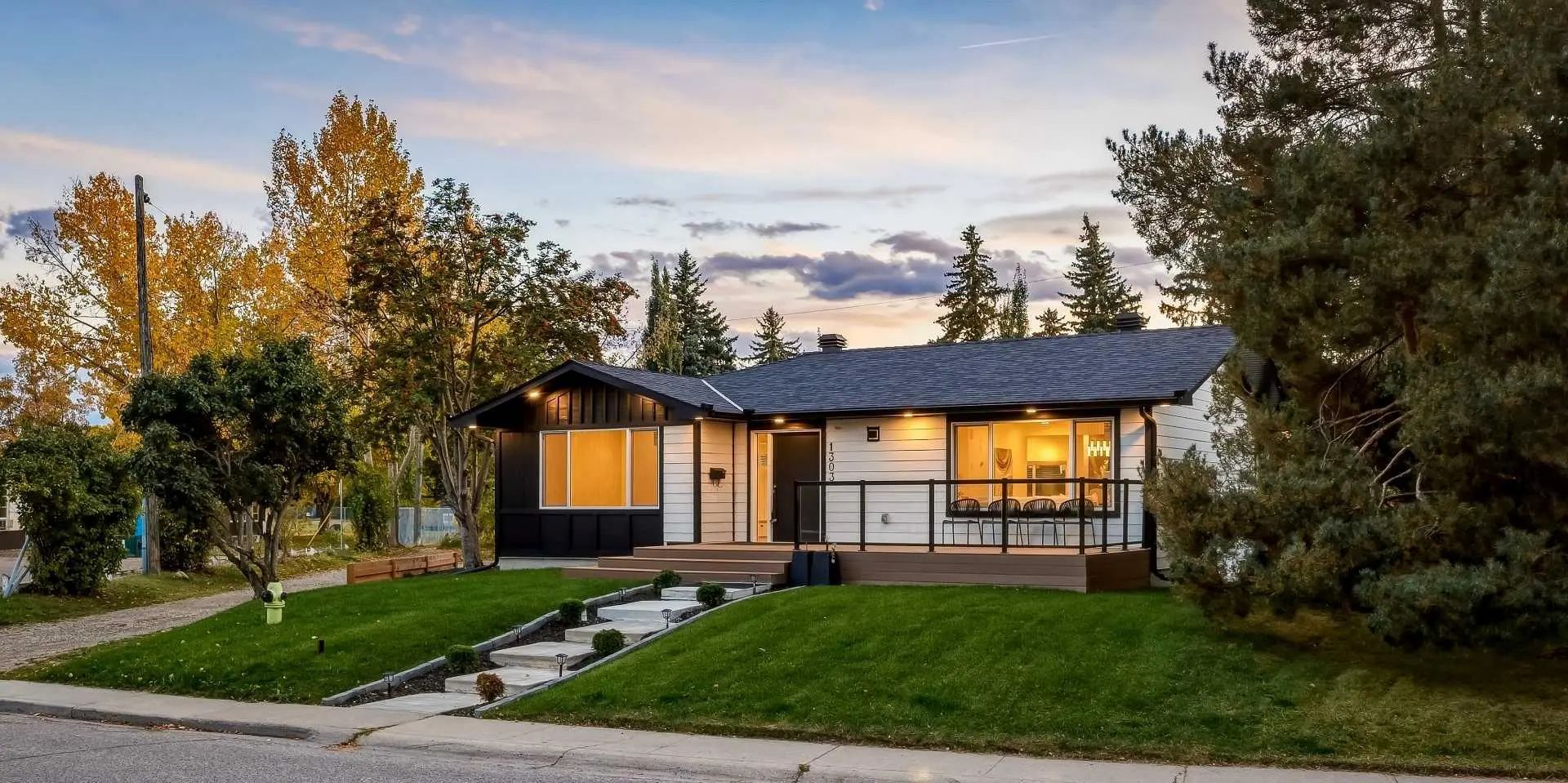1303 87 Avenue Sw Calgary Alberta T2V 0W2 Haysboro Details