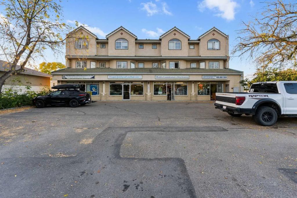 320a 2 Avenue , Strathmore