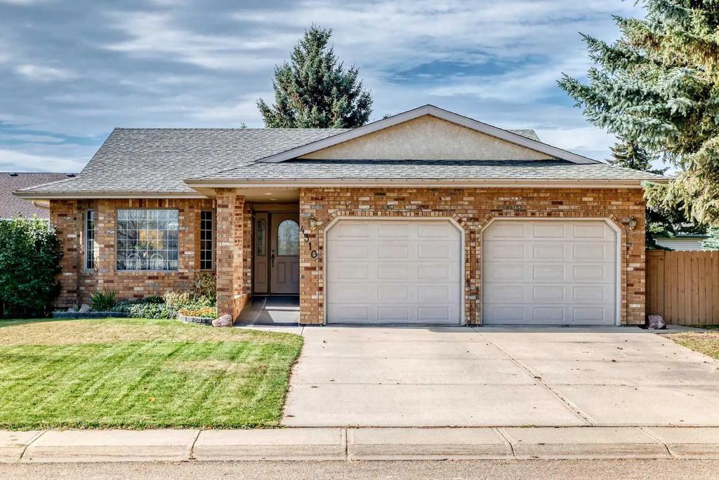 4310 60 Avenue , Innisfail