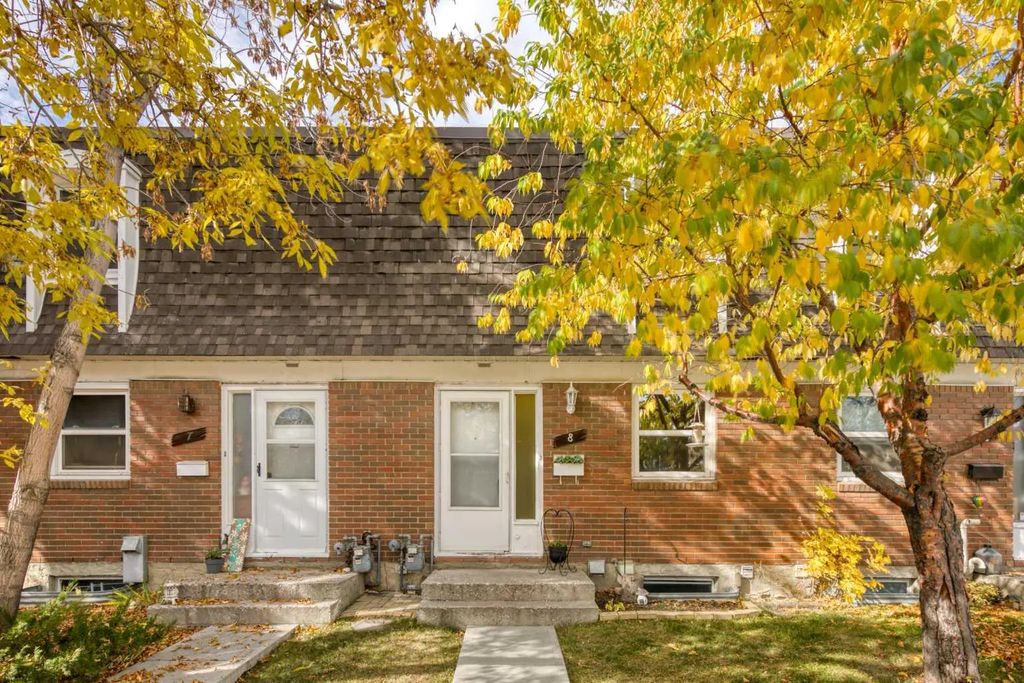 8 330 Canterbury Drive Sw, Calgary