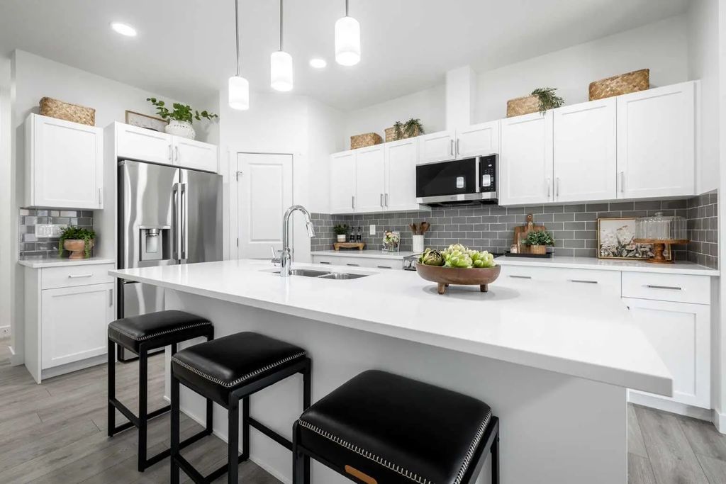 31 Heritage Point , Cochrane