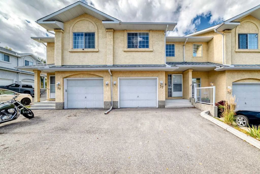 37 Beddington Gardens Ne, Calgary