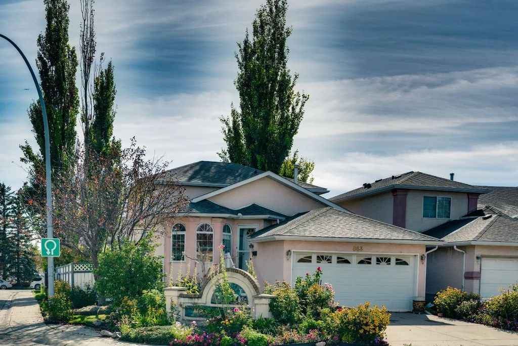 863 Applewood Drive Se, Calgary