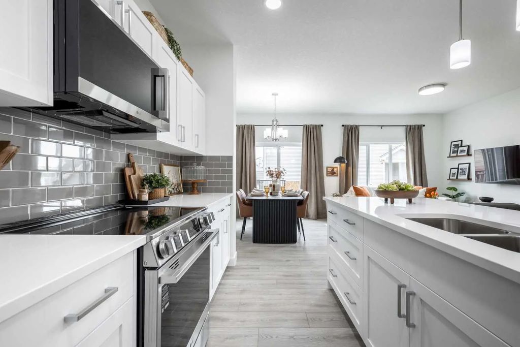 112 Halo Point , Cochrane