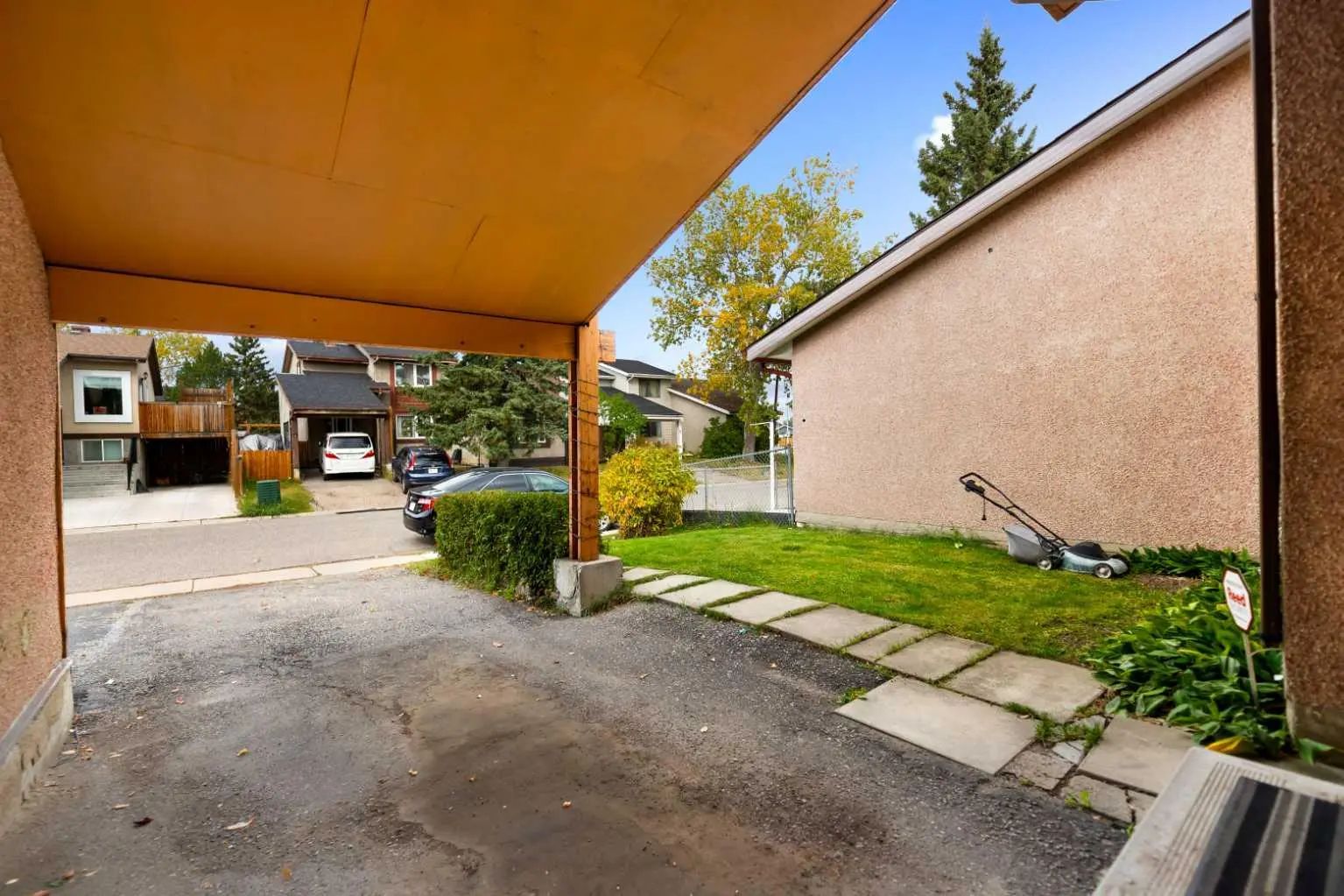 40 Pinecliff Close Northeast, Calgary – Residential Semi Detached (Half Duplex) Listing Photo 9