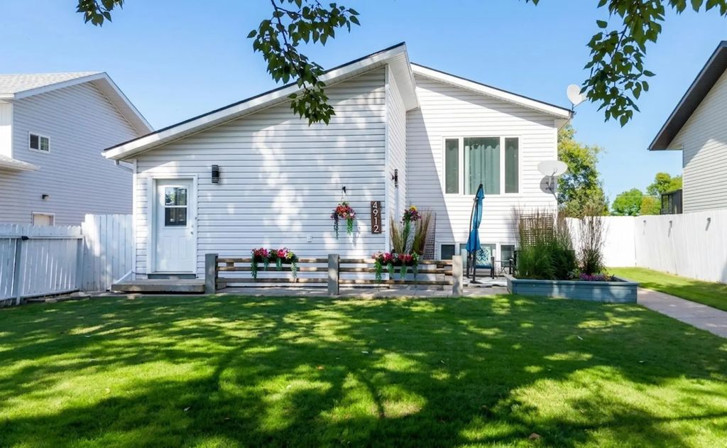 4912 55th Avenue  , High Prairie