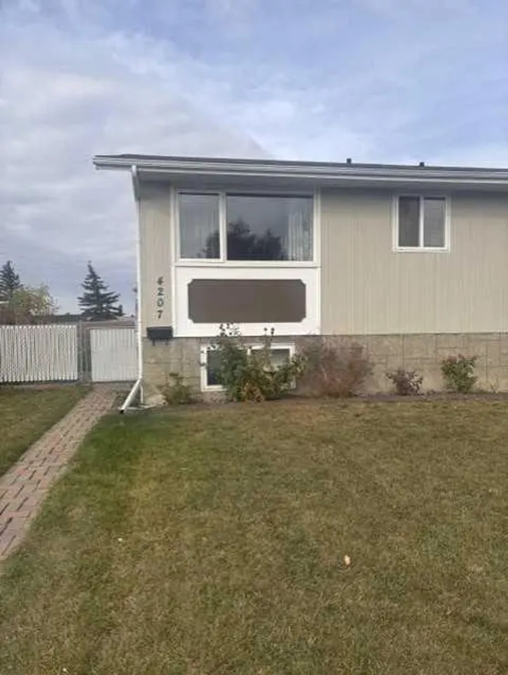 4207 54 Avenue , Innisfail