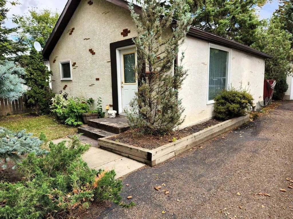 3203 50 Avenue , Lloydminster
