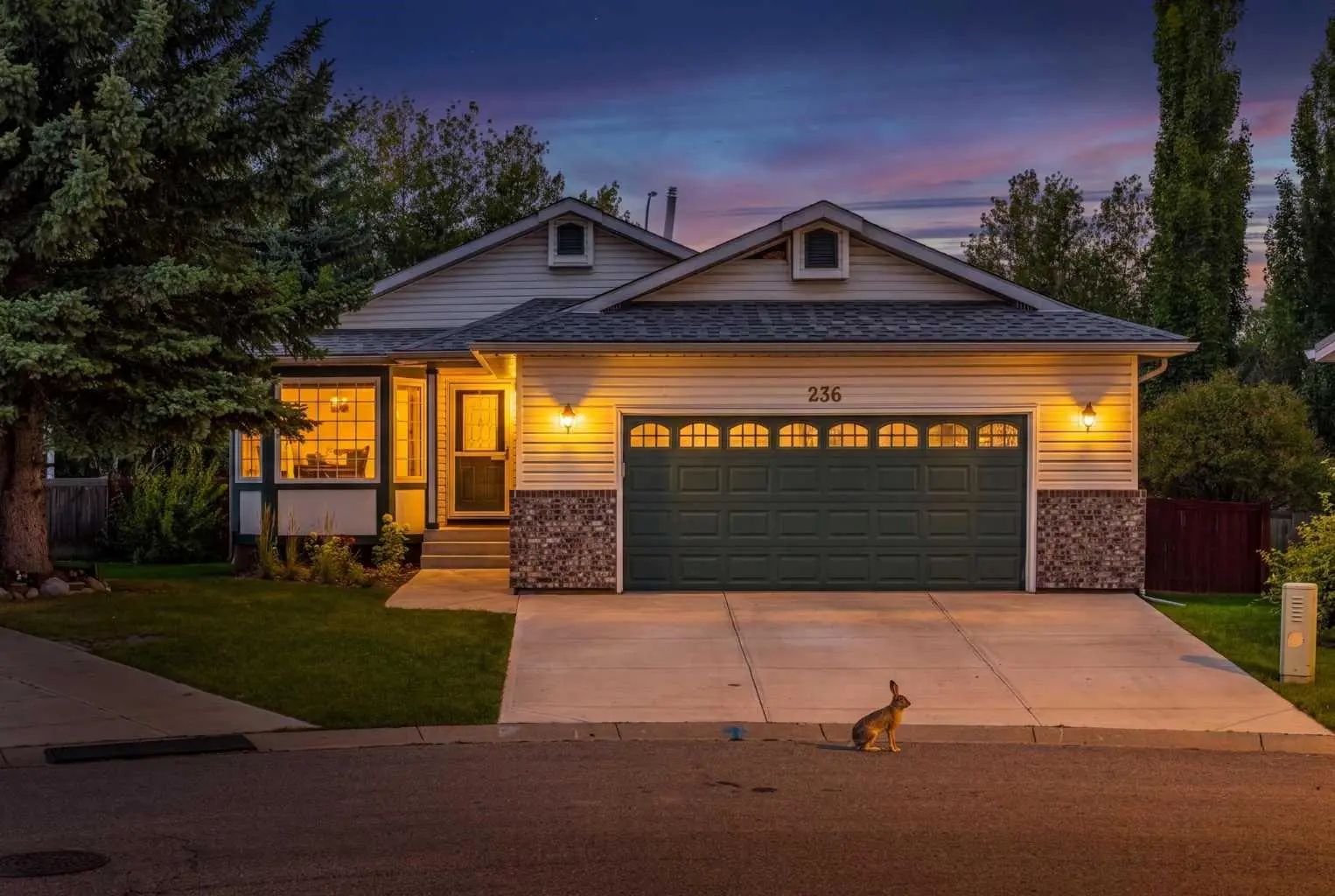 Photo for MLS®# A2349059 - home for sale at 236 Edgebrook Gardens Northwest, Edgemont, Calgary Alberta