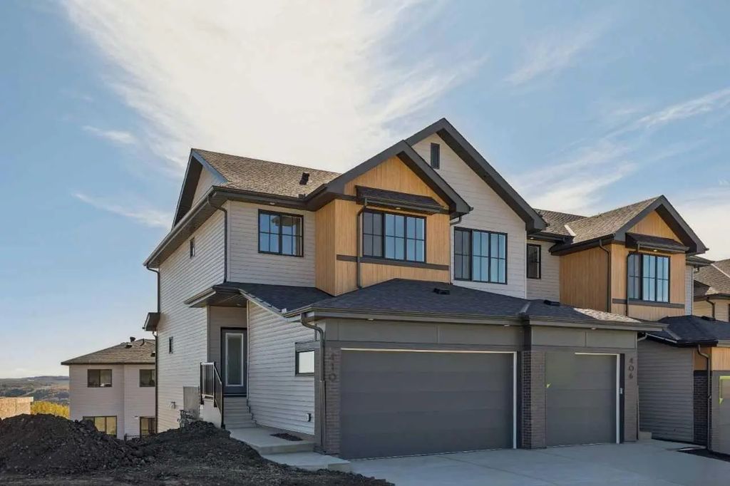 410 Heritage Boulevard , Cochrane