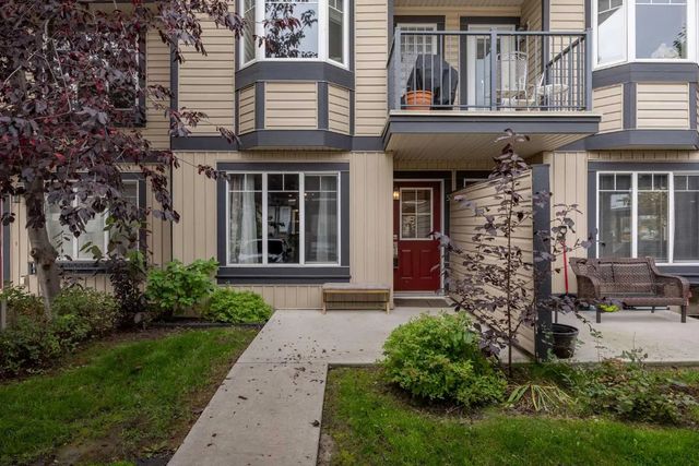 5 133 Copperpond Heights Se, Calgary