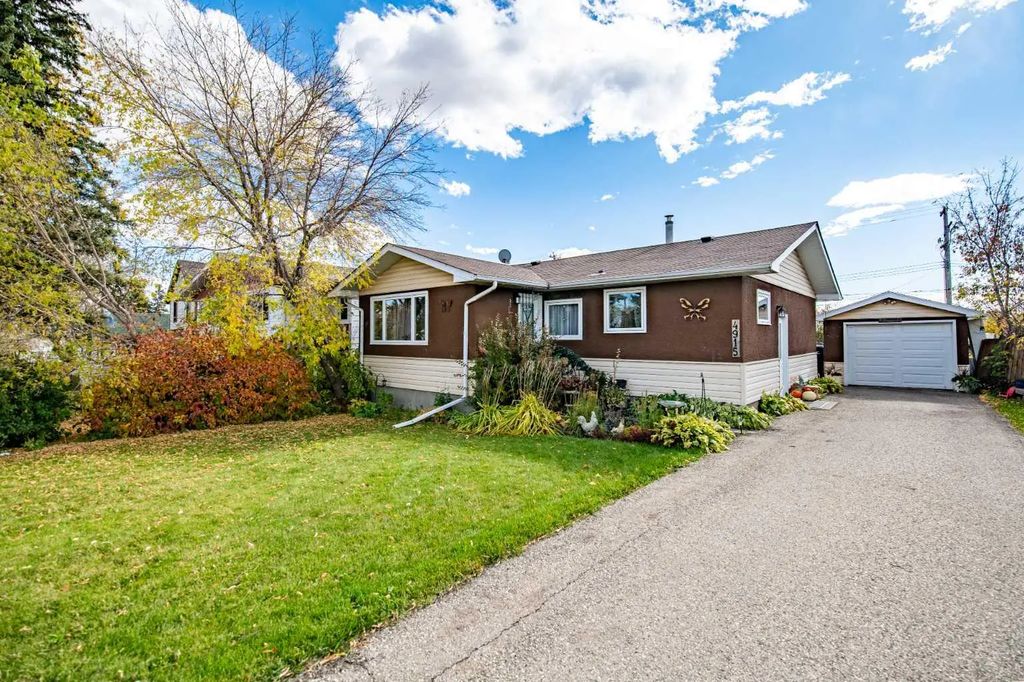 4915 51 Avenue , Eckville