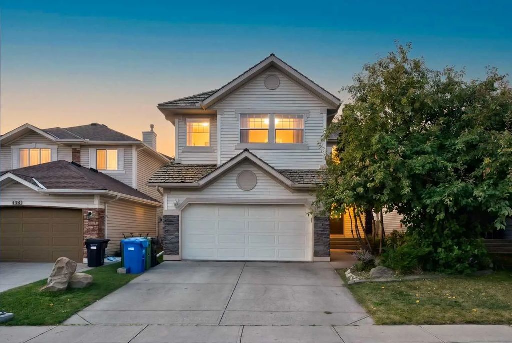 137 Douglas Glen Manor Se, Calgary