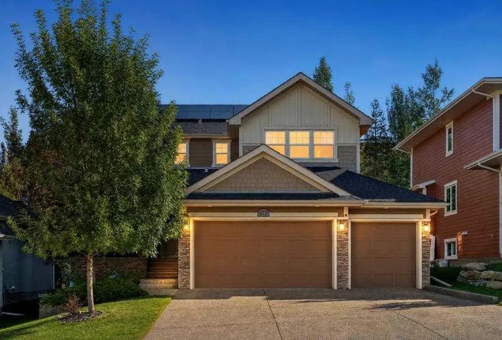 Photo for MLS®# A2349147 - home for sale at 12 Crestridge Rise Southwest, Crestmont, Calgary Alberta