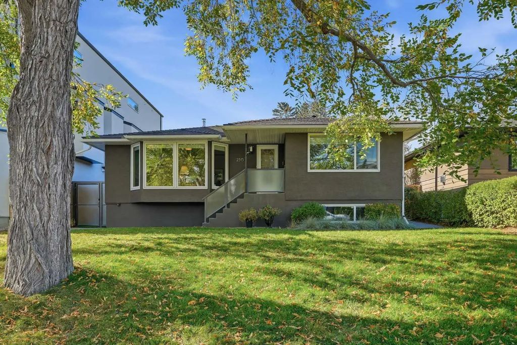 2515 19a Street Sw, Calgary