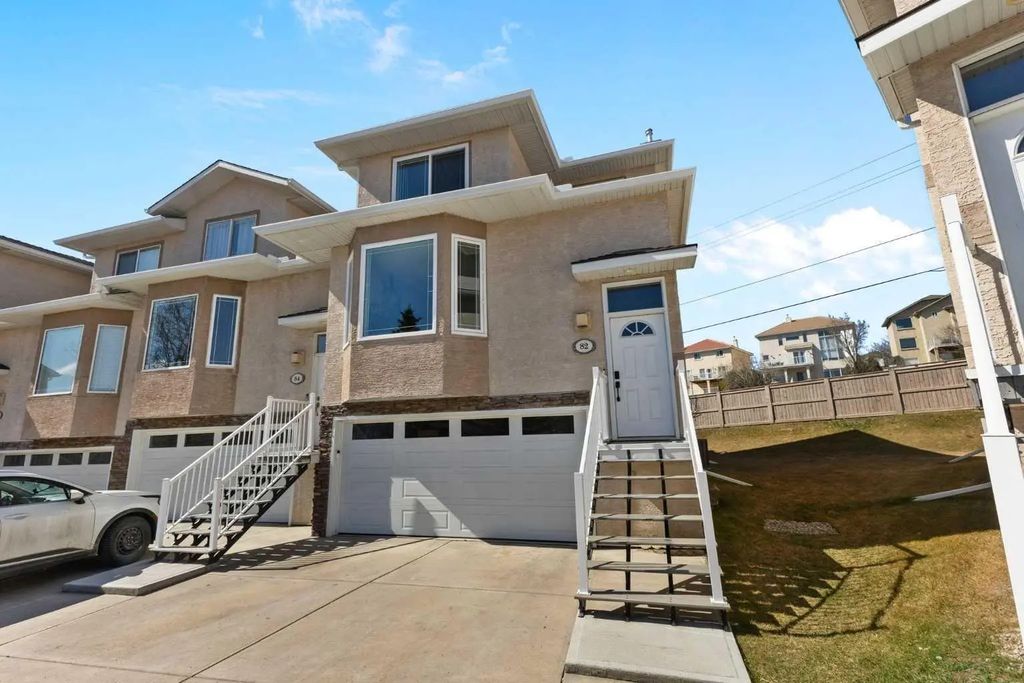 82 Country Hills Gardens Nw, Calgary