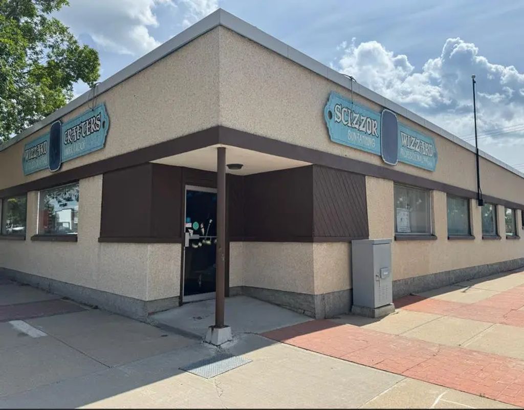 5033 50ave  , Ponoka