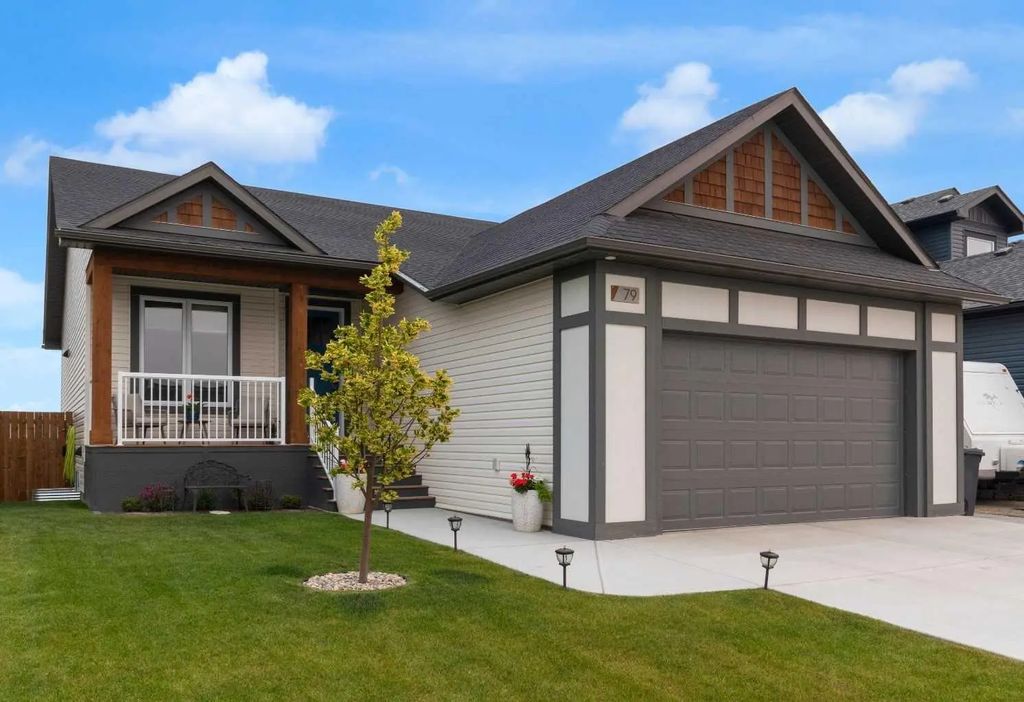 79 Vincent Crescent , Olds
