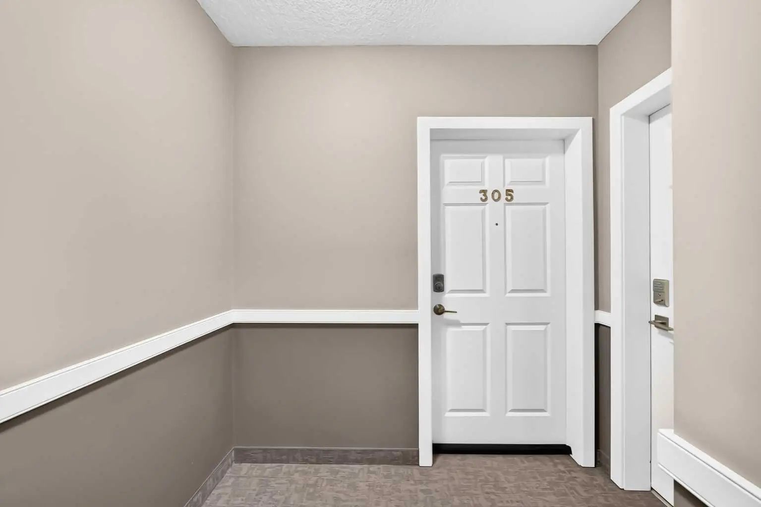 305 3412 Parkdale Boulevard Northwest, Calgary – Residential Apartment Listing Photo 6