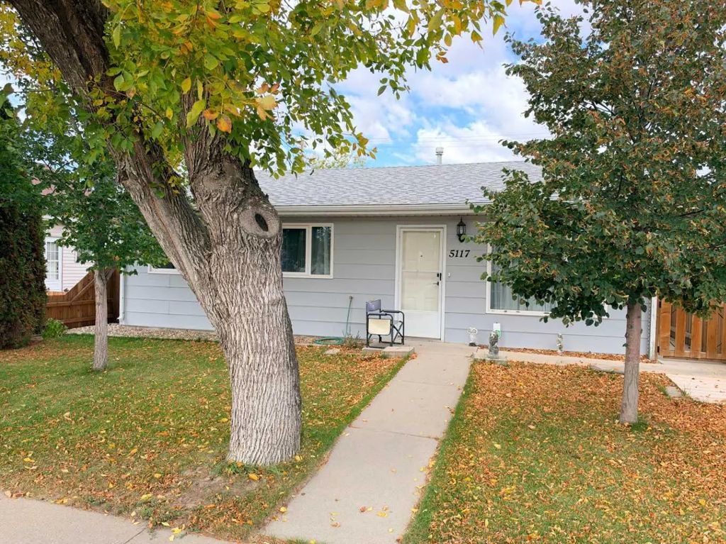 5117 45 Avenue , Taber
