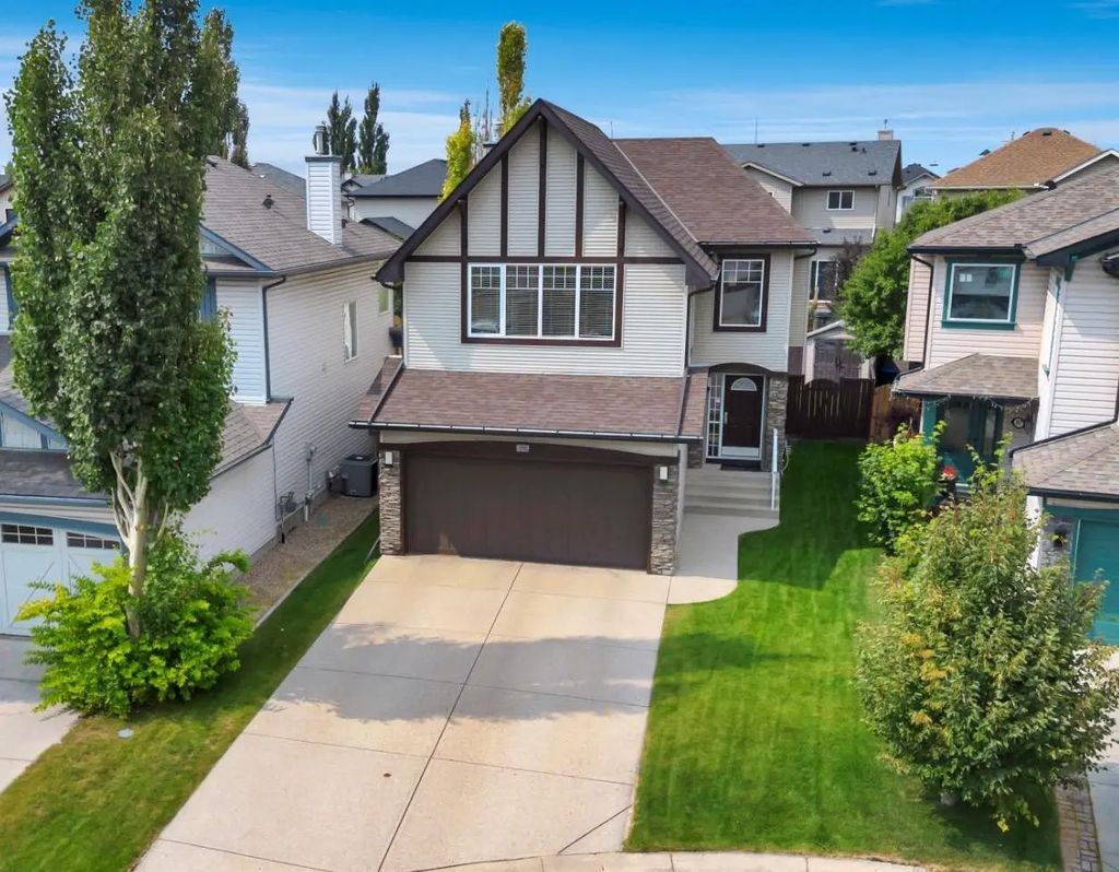 151 New Brighton Mews Se, Calgary