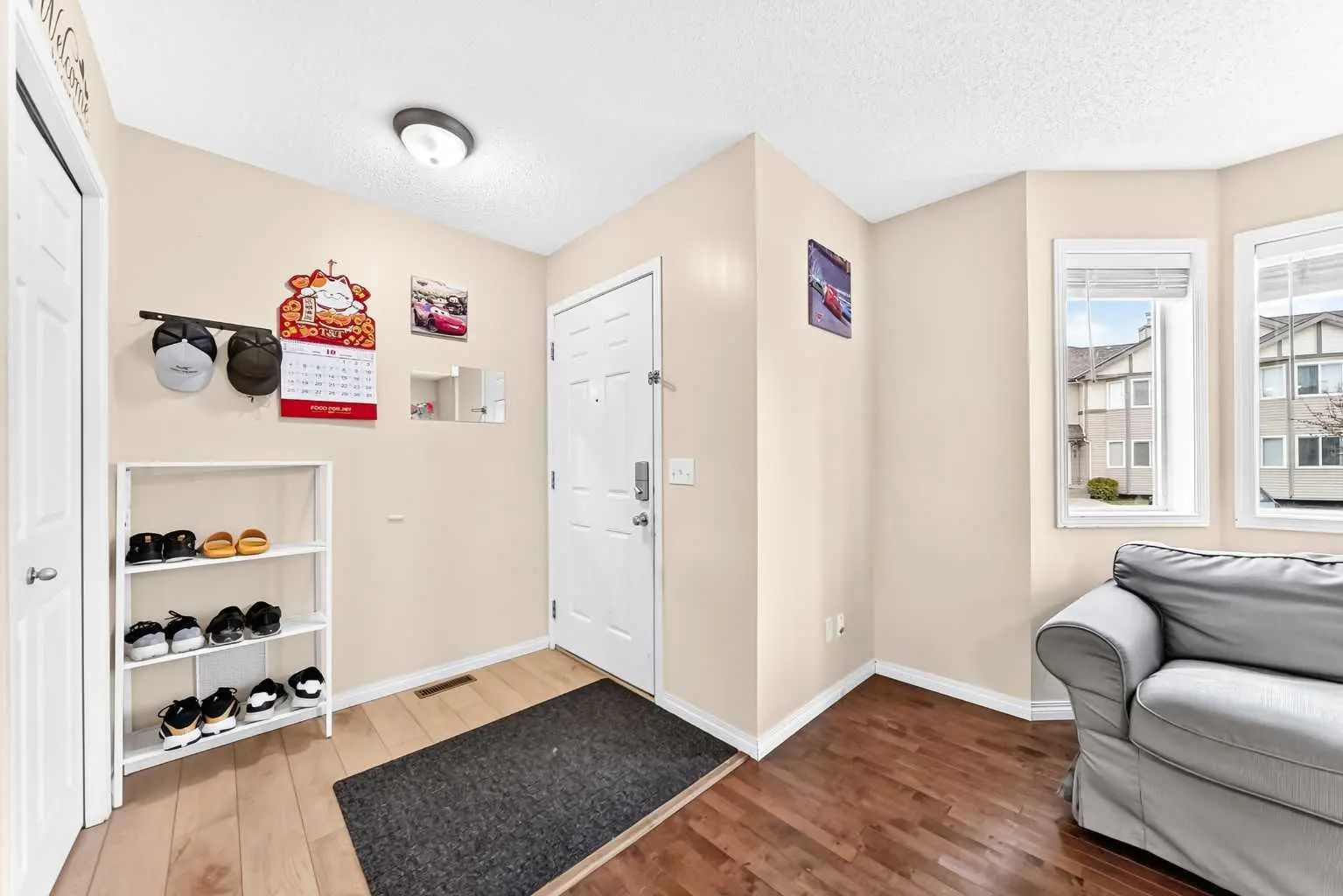 48 Royal Birch Villas Northwest, Calgary – Residential Row/Townhouse Listing Photo 3