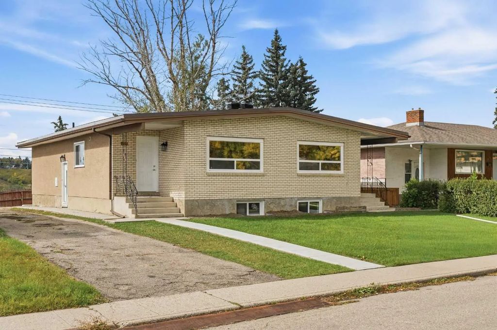 907 / 909 16 Street Ne, Calgary