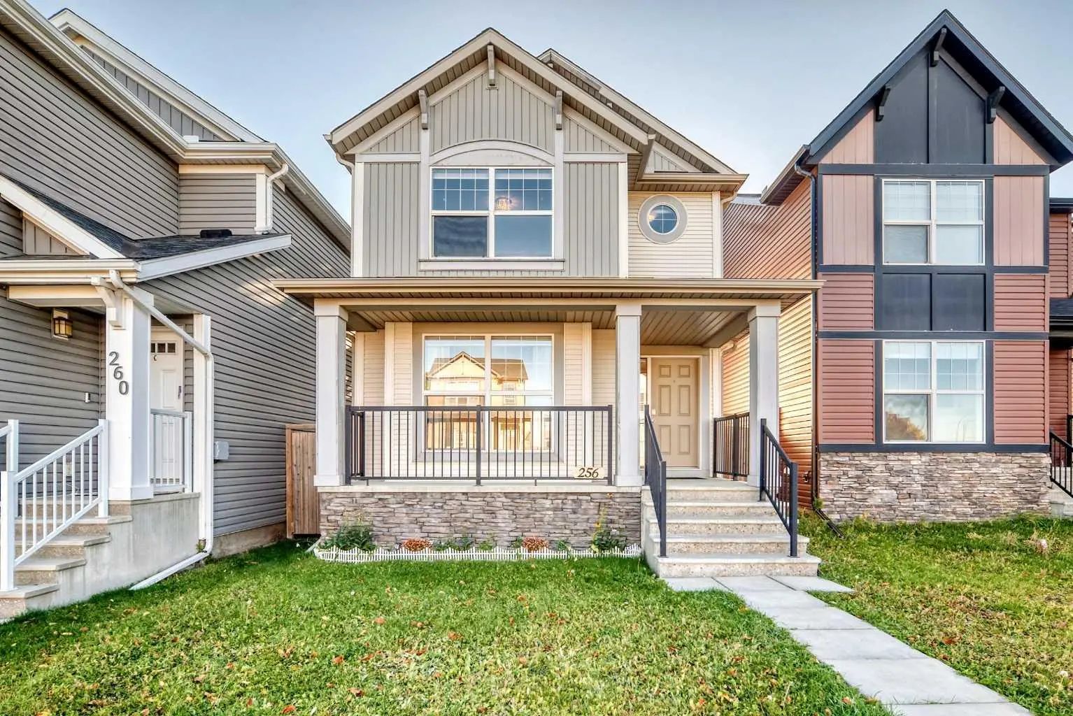 256 Autumn Green Se Calgary Alberta T3M 0H4 Auburn Bay Details
