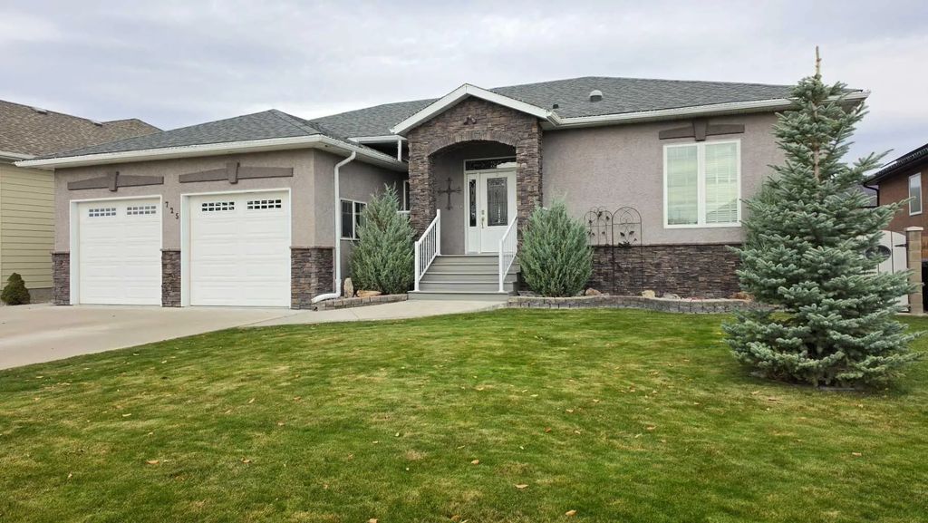 725 27 Street , Fort Macleod