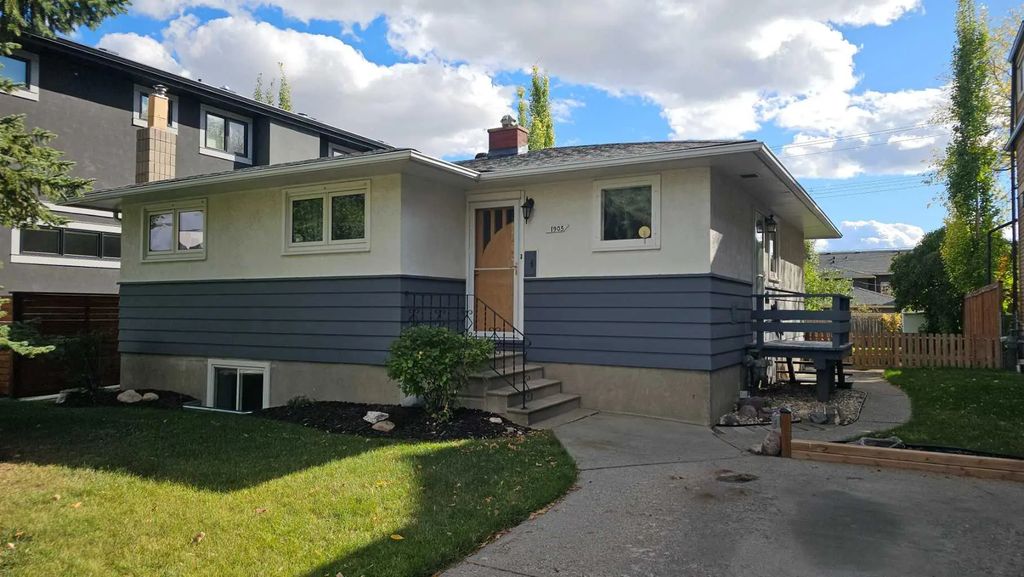 1905 32 Avenue Sw, Calgary
