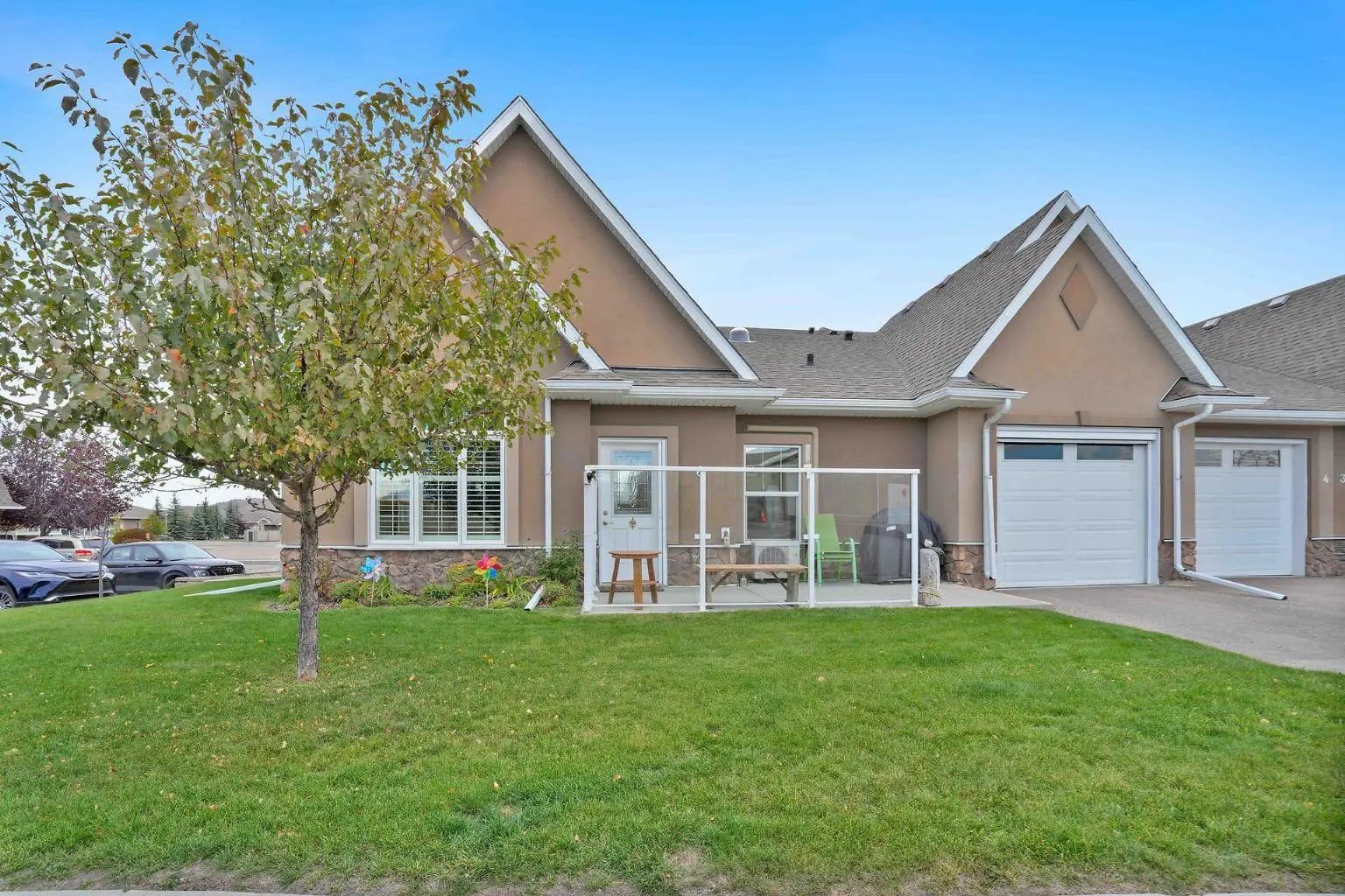 Home for Sale Located at 6 20 River Heights View , Cochrane, Alberta