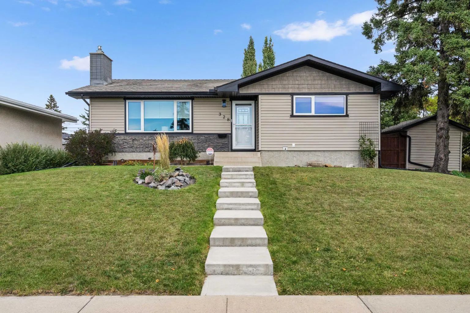 Home for Sale Located at 328 19 Street Northeast, Calgary, Alberta