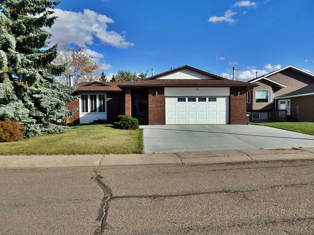 5243 66 Street , Vermilion