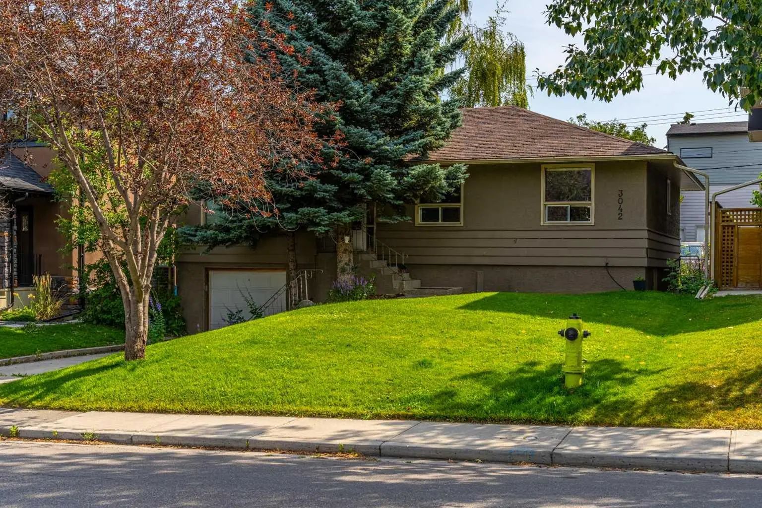 3042 28 Street Sw Calgary Alberta T3E2J5 Killarney/Glengarry Details