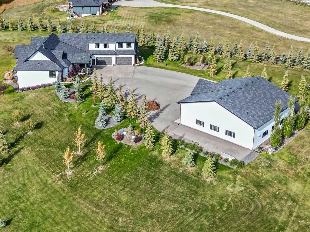 338233 Panima Close W, Rural Foothills County