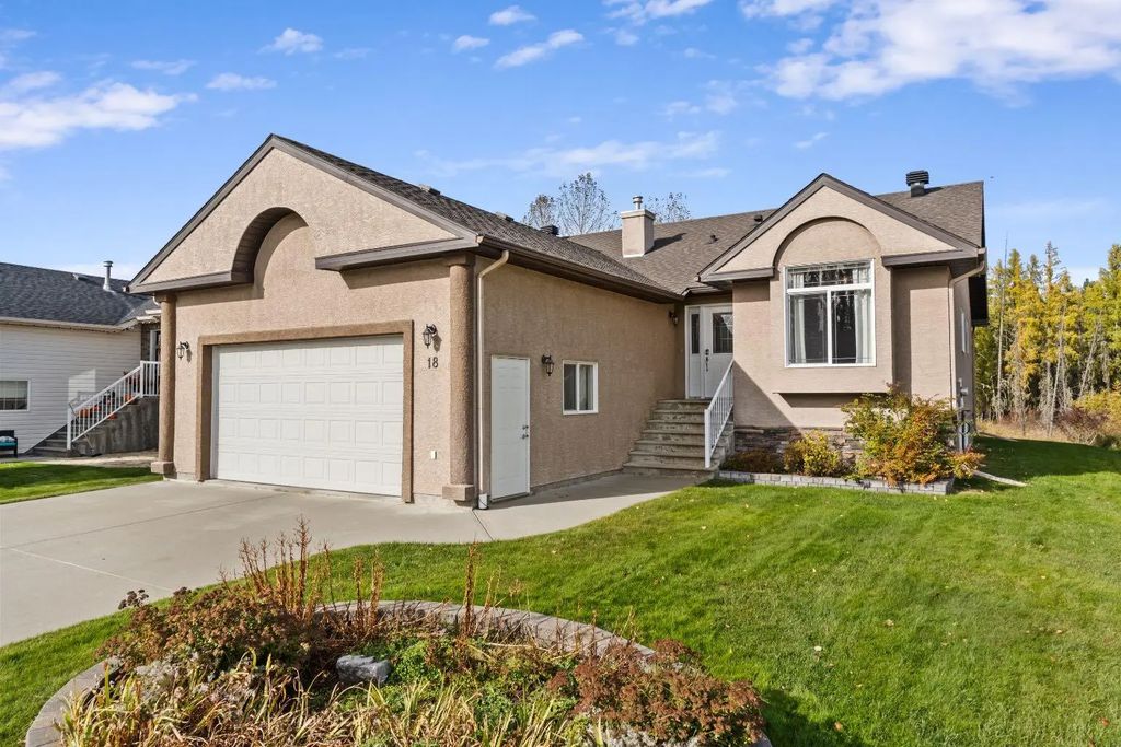 18 Park Point , Whitecourt