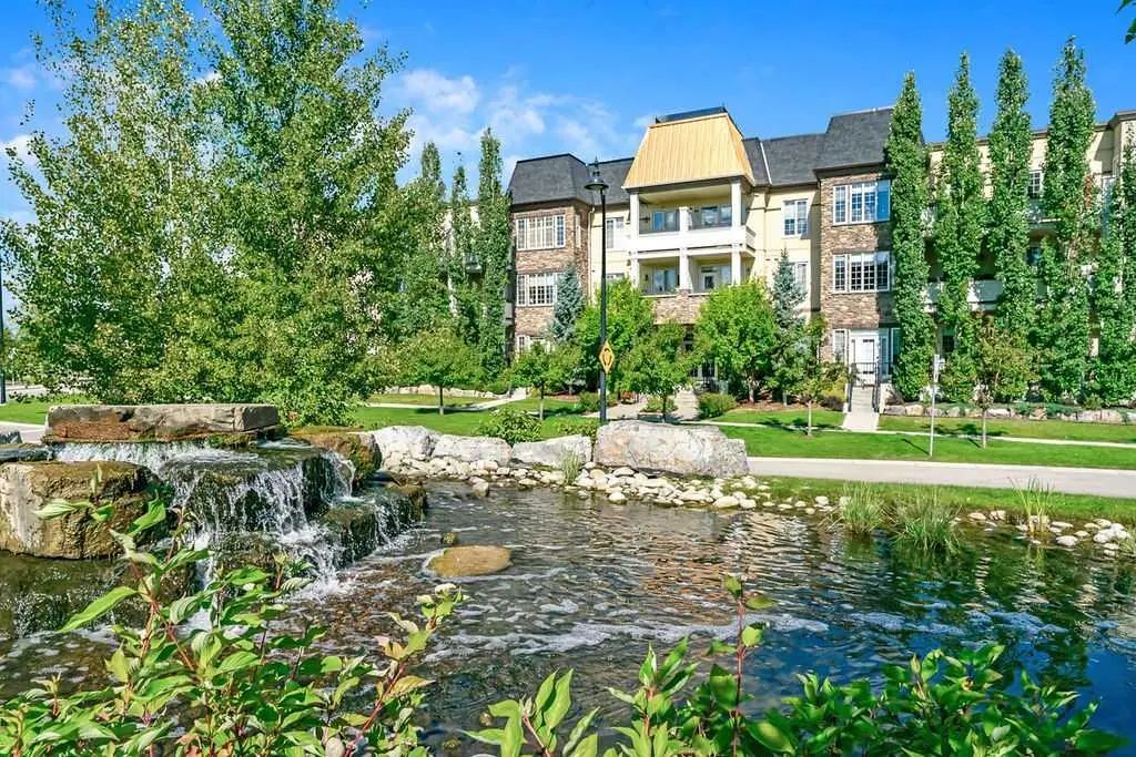 204 39 Quarry Gate Se, Calgary