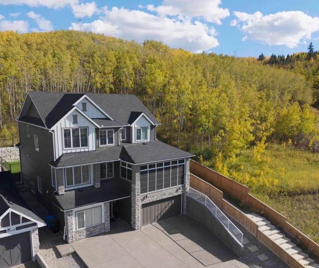 40 Crestridge Heights Sw, Calgary